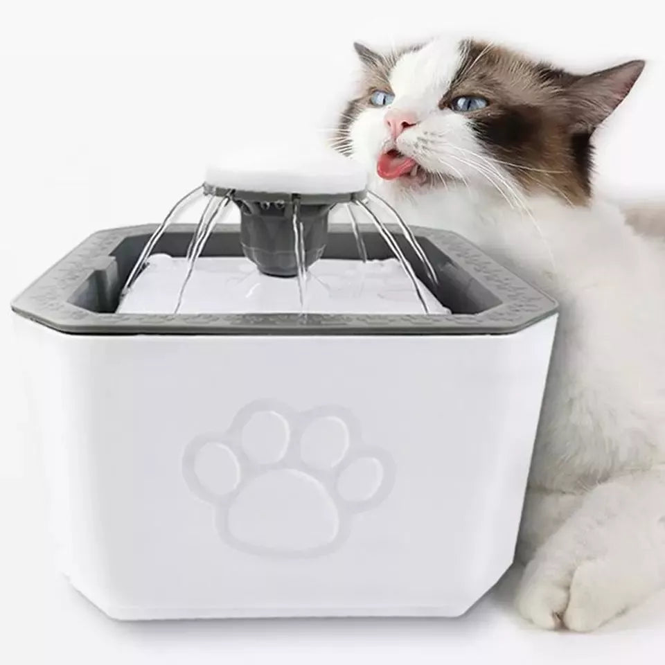 Fuente de Agua para Mascotas de 2.5 Litros – Agua Fresca y Pura Todo el Día 🐾💧